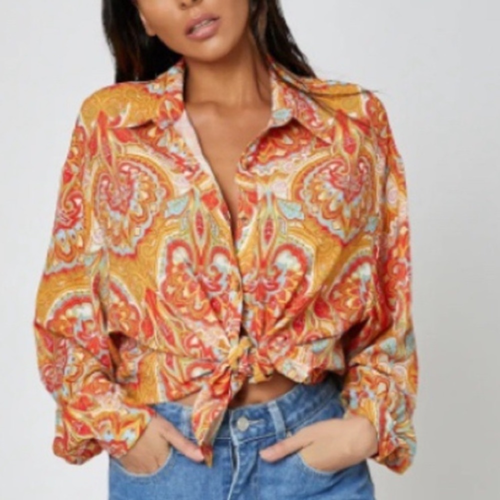 Sarah Ashcroft in the style button up